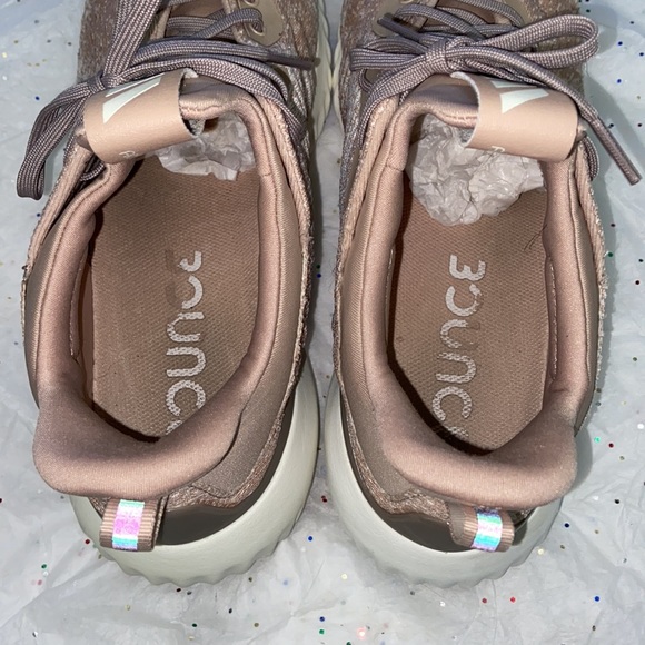 Adidas Women’s Alphabounce Sneakers Size 9.5 - Picture 6 of 11